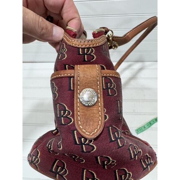Authentic Dooney & Bourke Women's Red Gold Luxury Shoulder Bag - Picture 12 of 13
